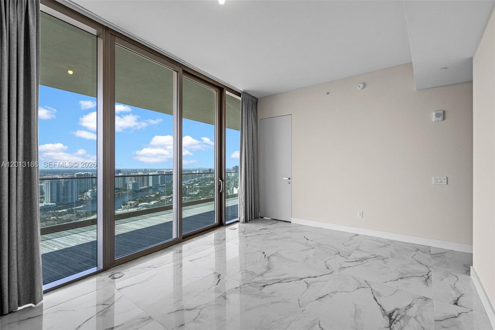 18975 Collins Ave 3605 photo 19