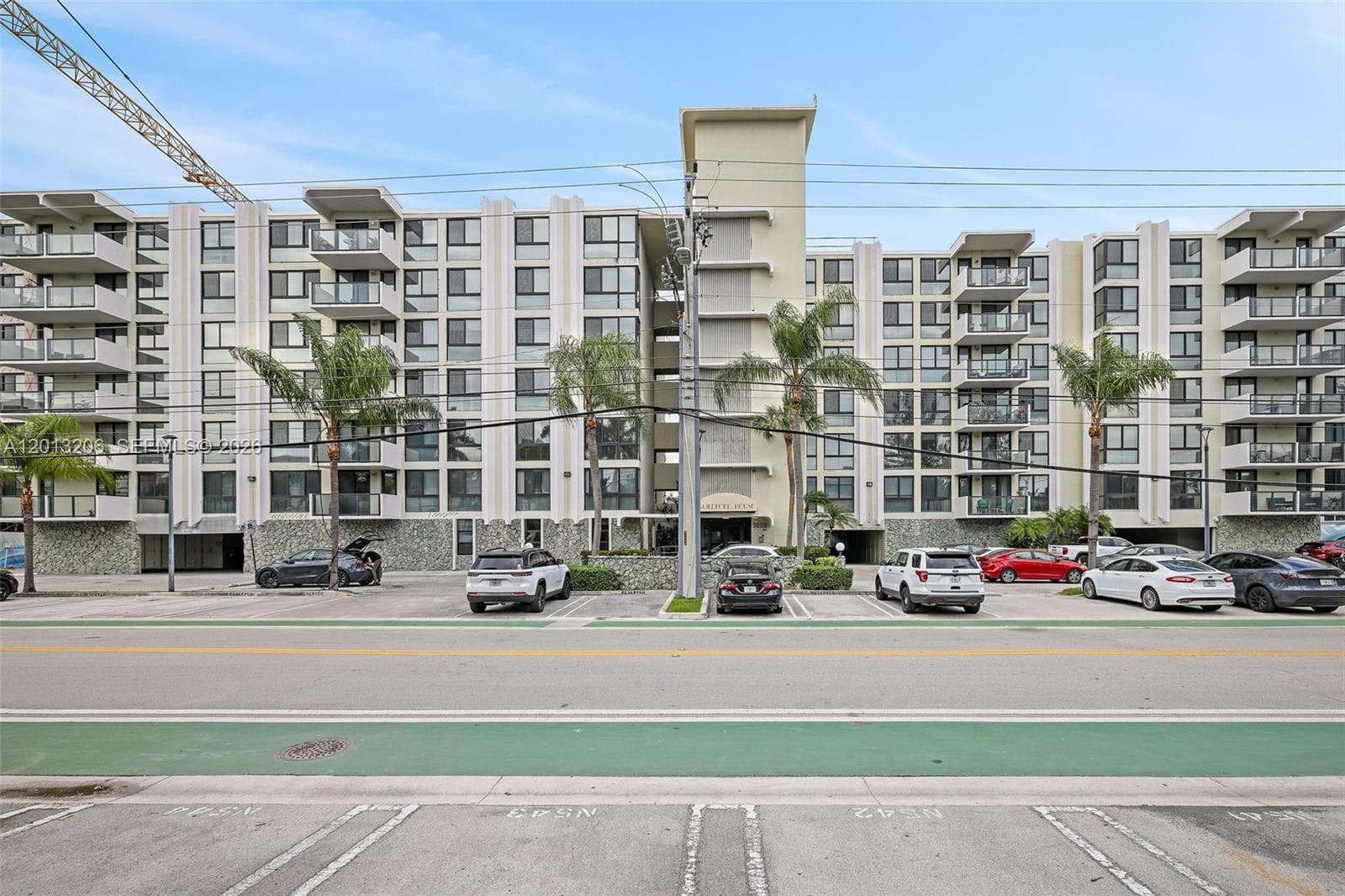9800 W Bay Harbor Dr 406 photo 1
