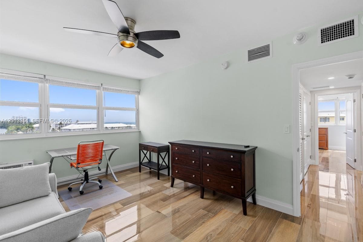 1920 Ocean Dr 701 photo 16