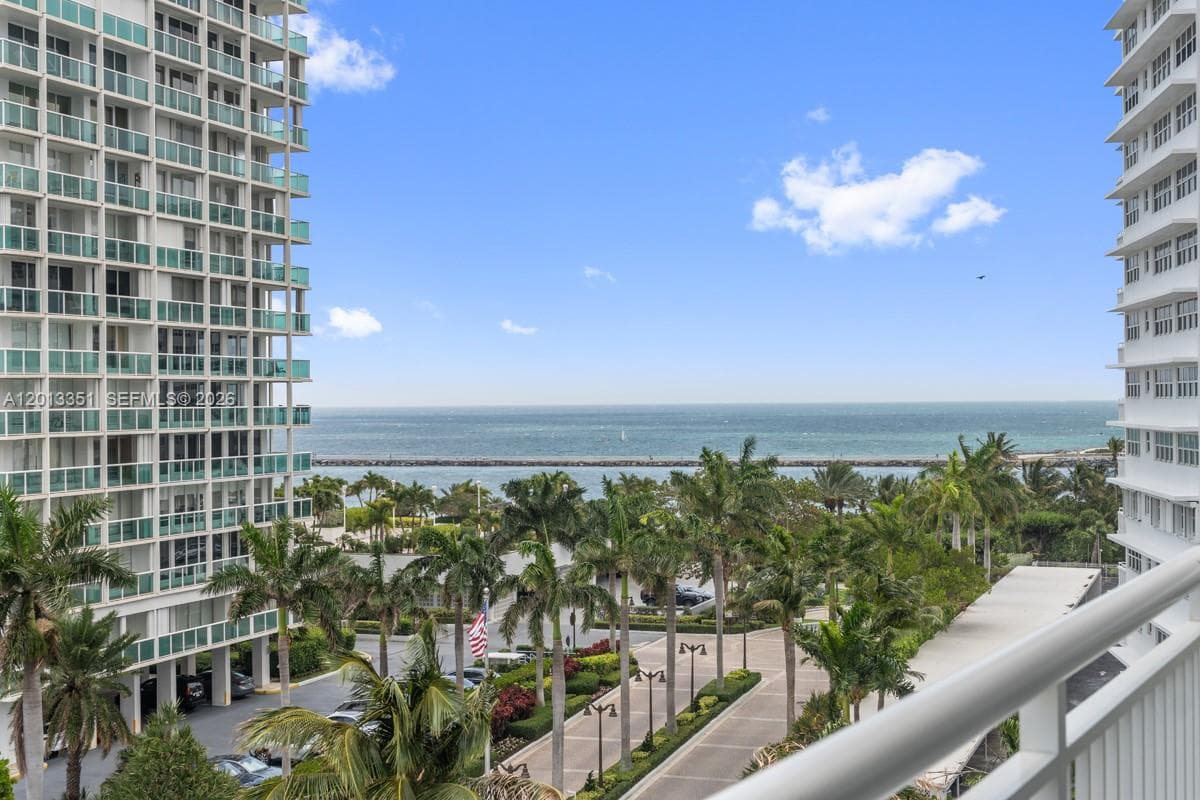 1920 Ocean Dr 701 photo 7