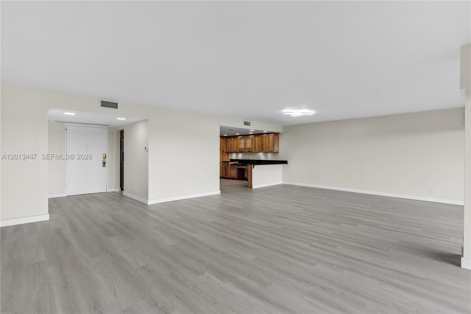 1800 NE 114th St 601 photo 12