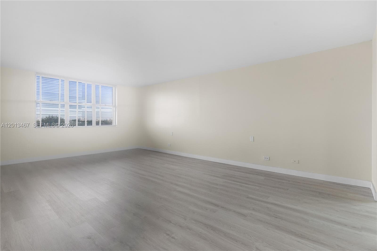1800 NE 114th St 601 photo 24