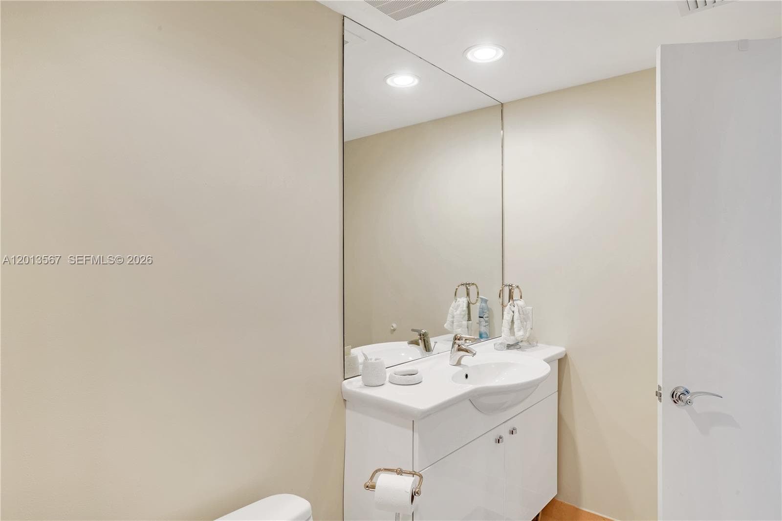 1850 S Ocean Dr 1410 photo 23
