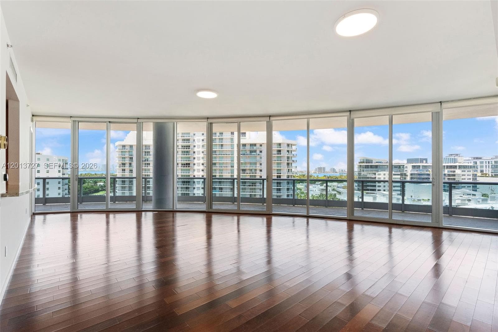 5959 Collins Ave 1101 photo 3