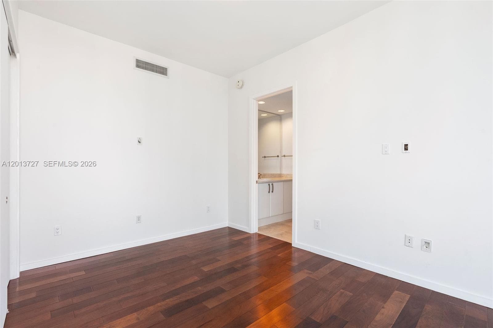 5959 Collins Ave 1101 photo 18