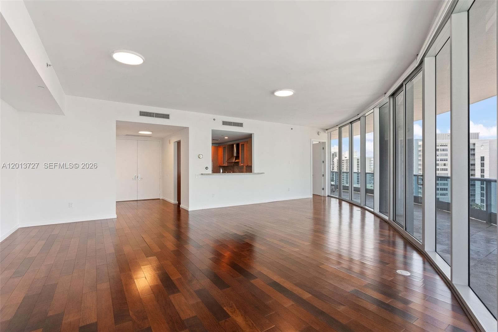 5959 Collins Ave 1101 photo 4
