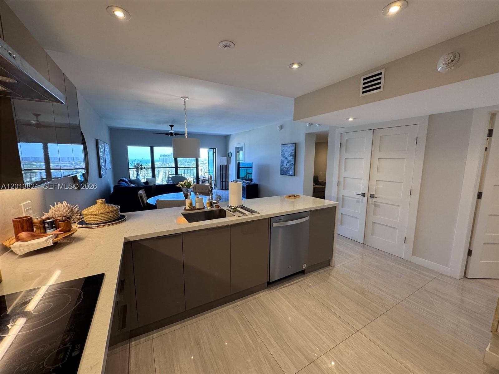 4900 N Ocean Blvd 1601 photo 3