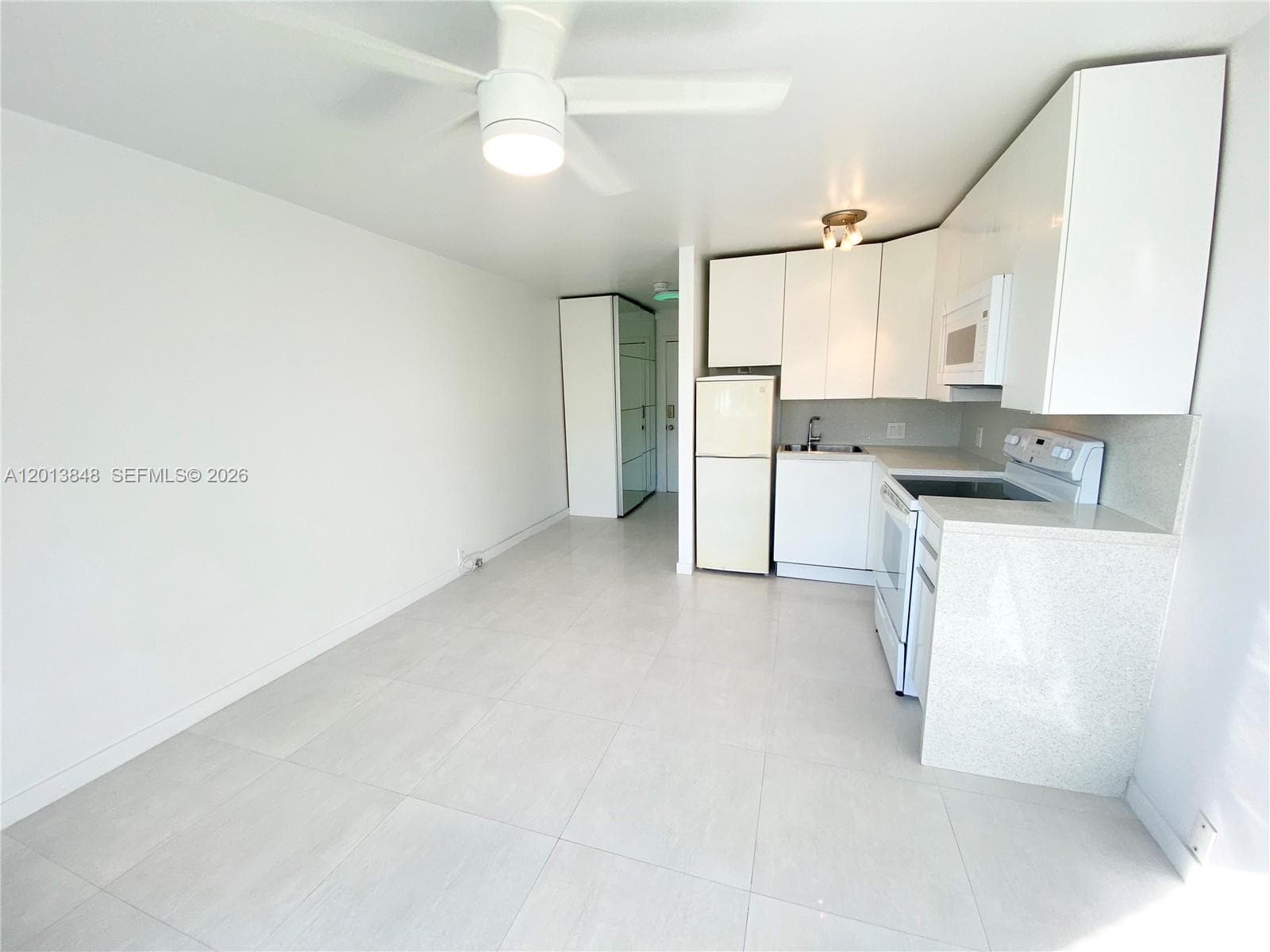 6484 Indian Creek Dr 205 photo 6