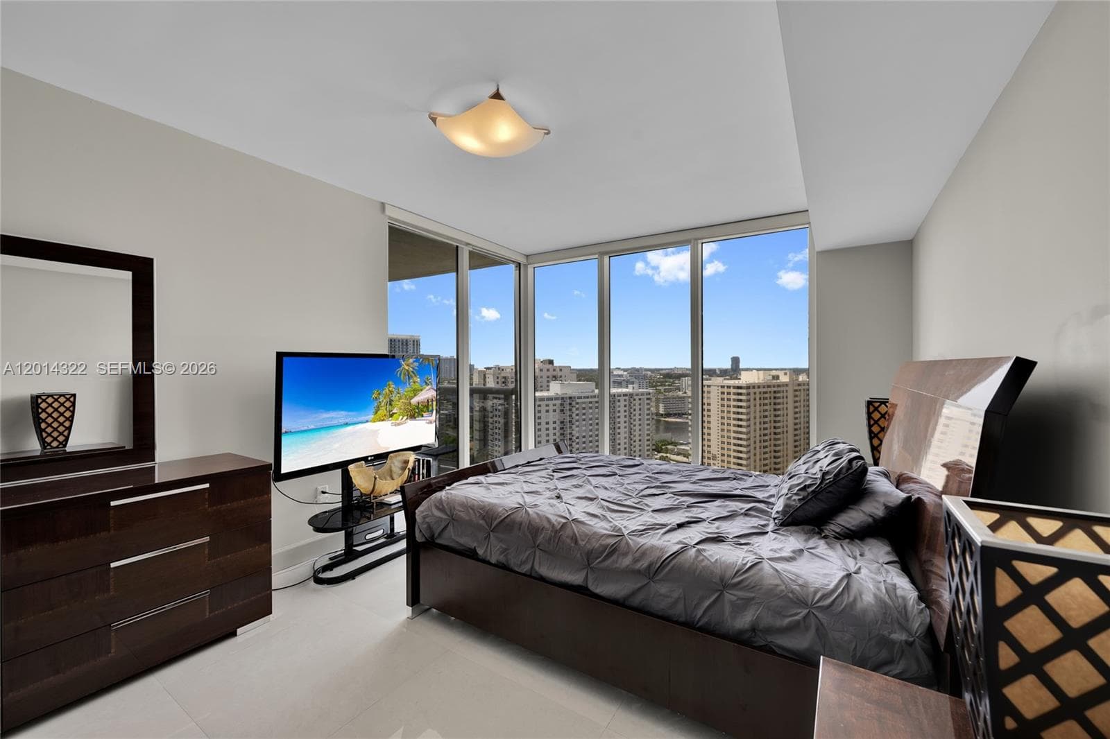 1800 Ocean Dr 2007 photo 17