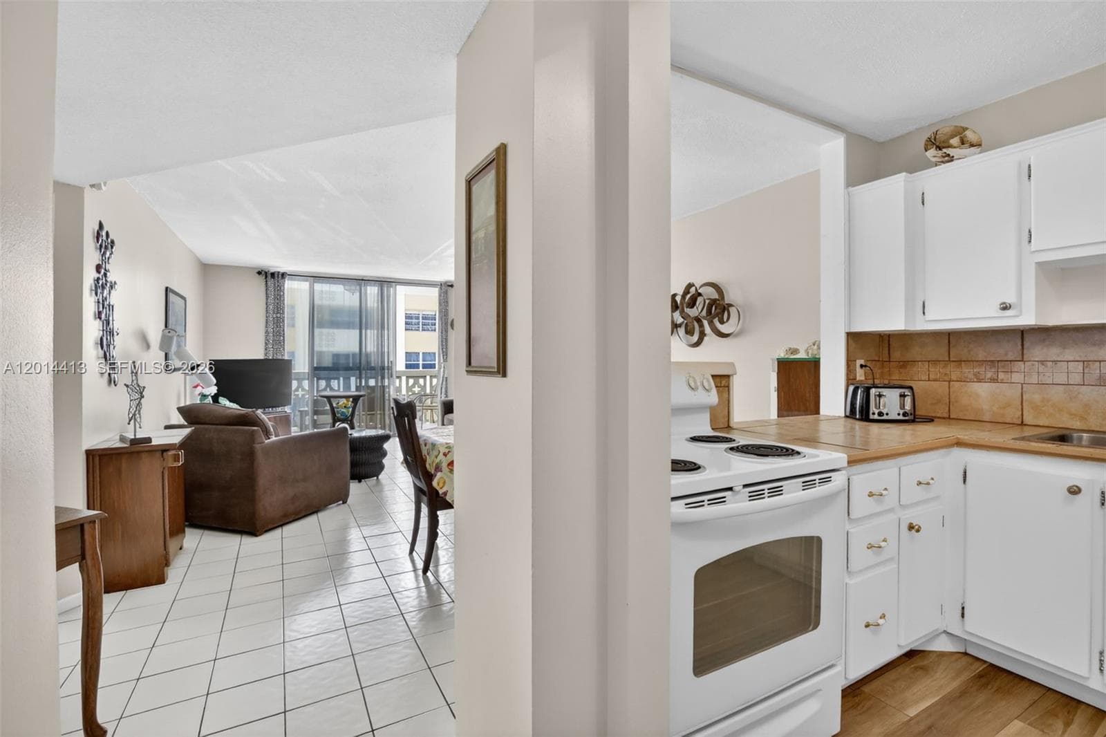 1817 S Ocean Dr 225 photo 9