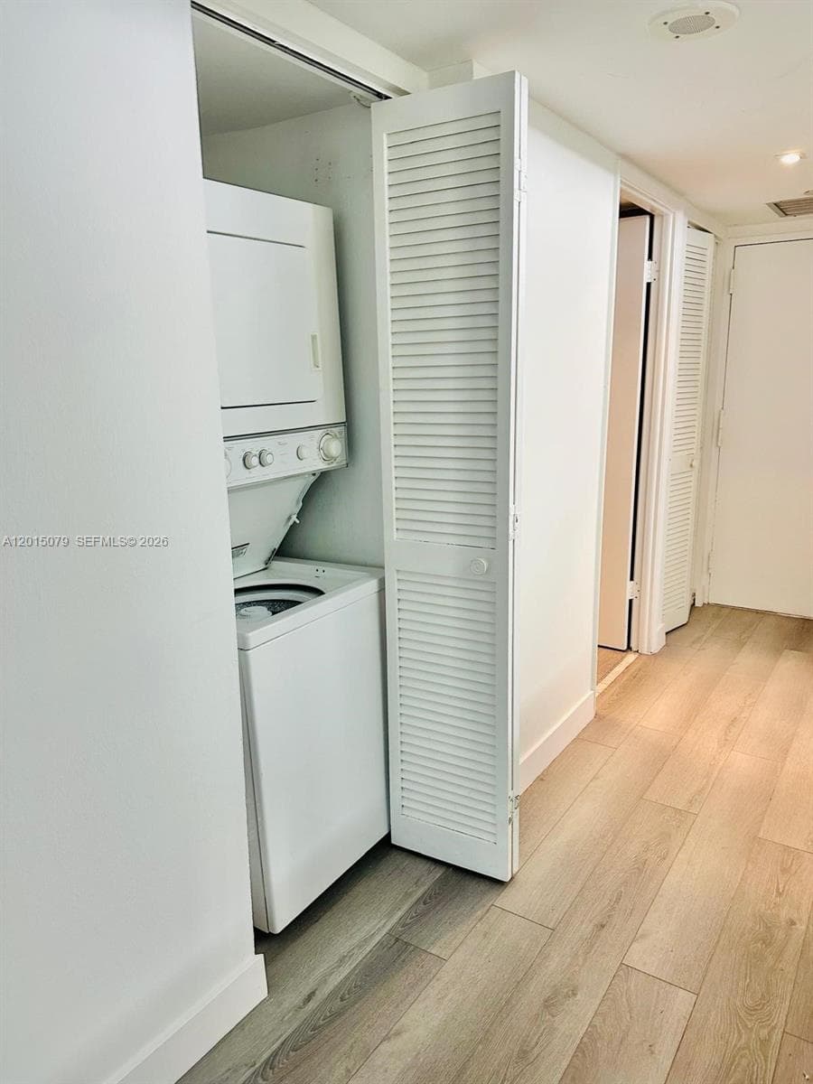 1901 Brickell Ave B2104 photo 8