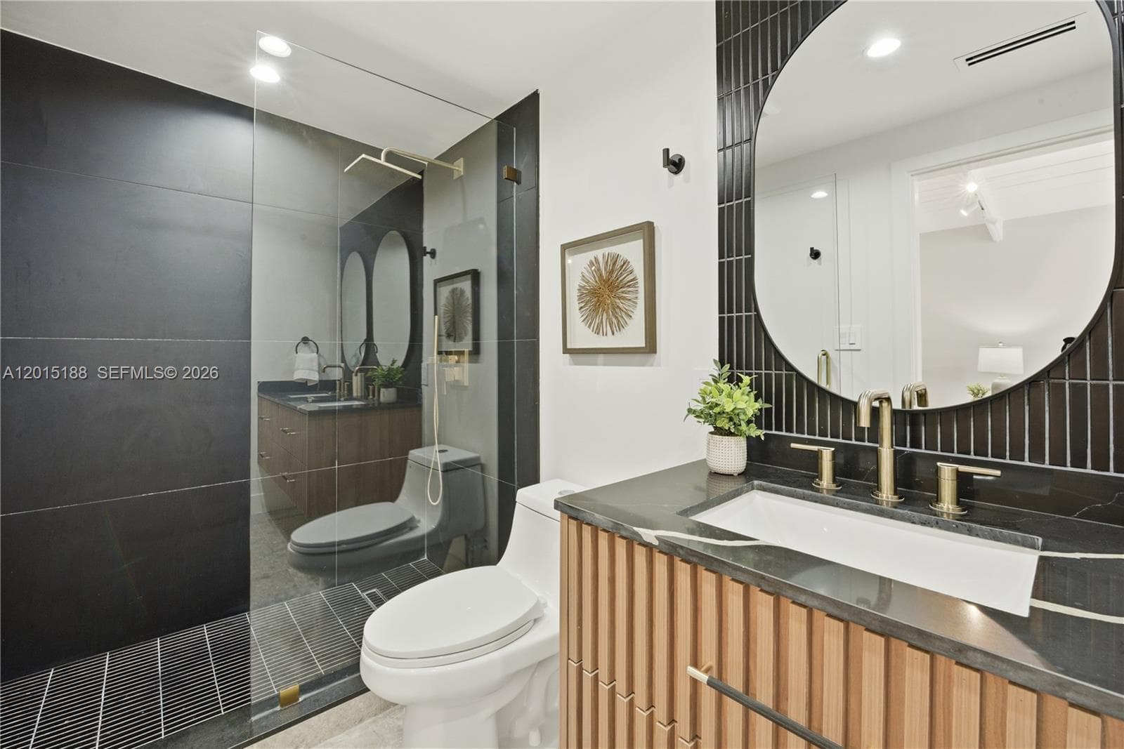 2637 Sugarloaf Ln photo 23