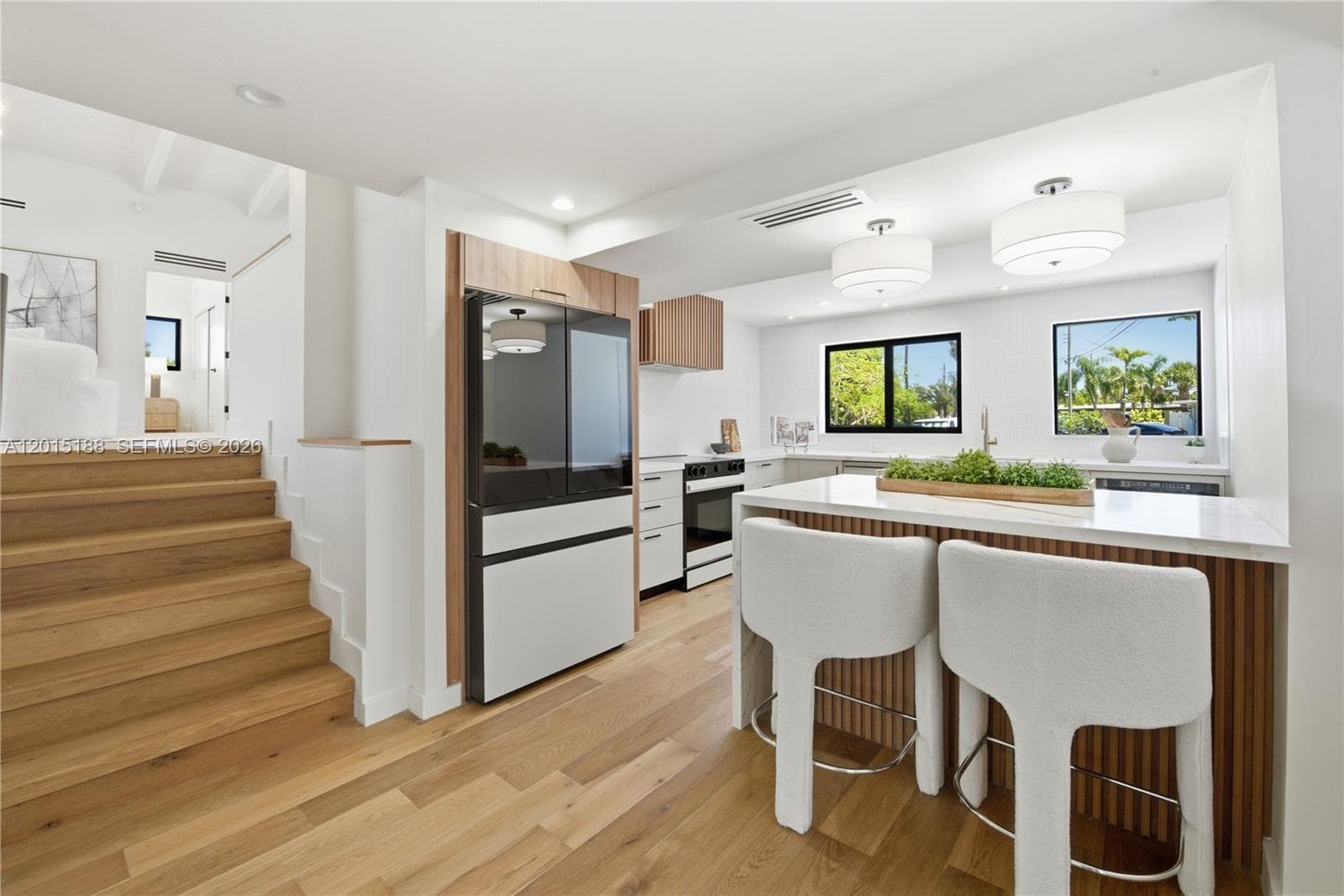 2637 Sugarloaf Ln photo 14