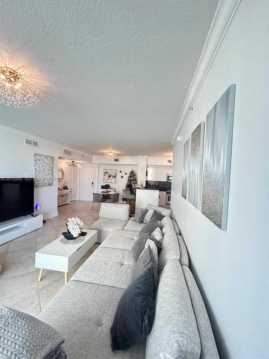 625 Casa Loma Blvd 1009 photo 7