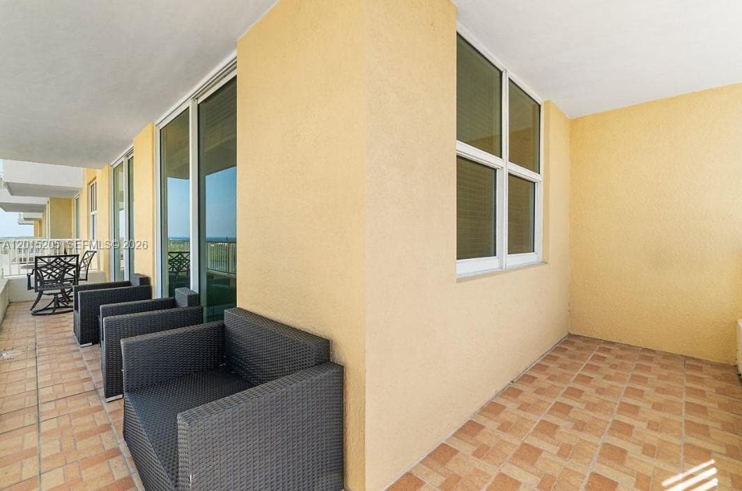 625 Casa Loma Blvd 1009 photo 15