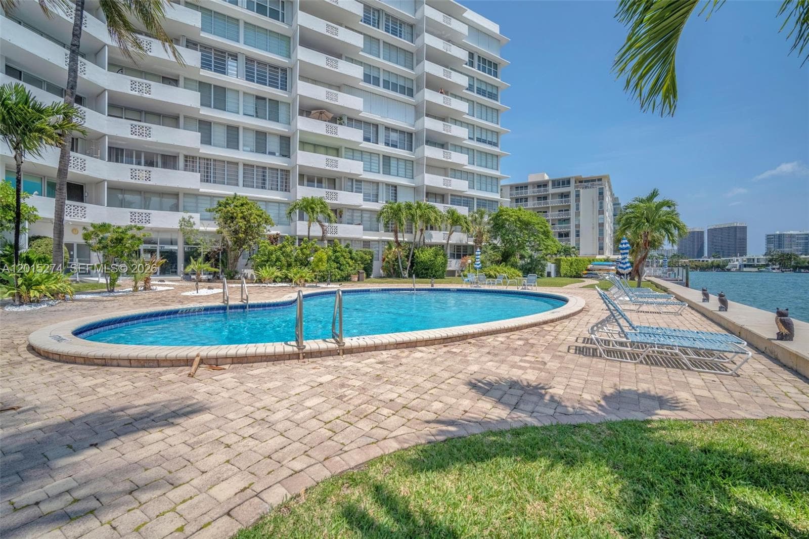 9101 E Bay Harbor Dr 101 photo 10