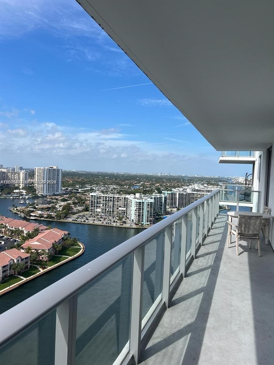 4010 S Ocean Dr R2004 photo 18