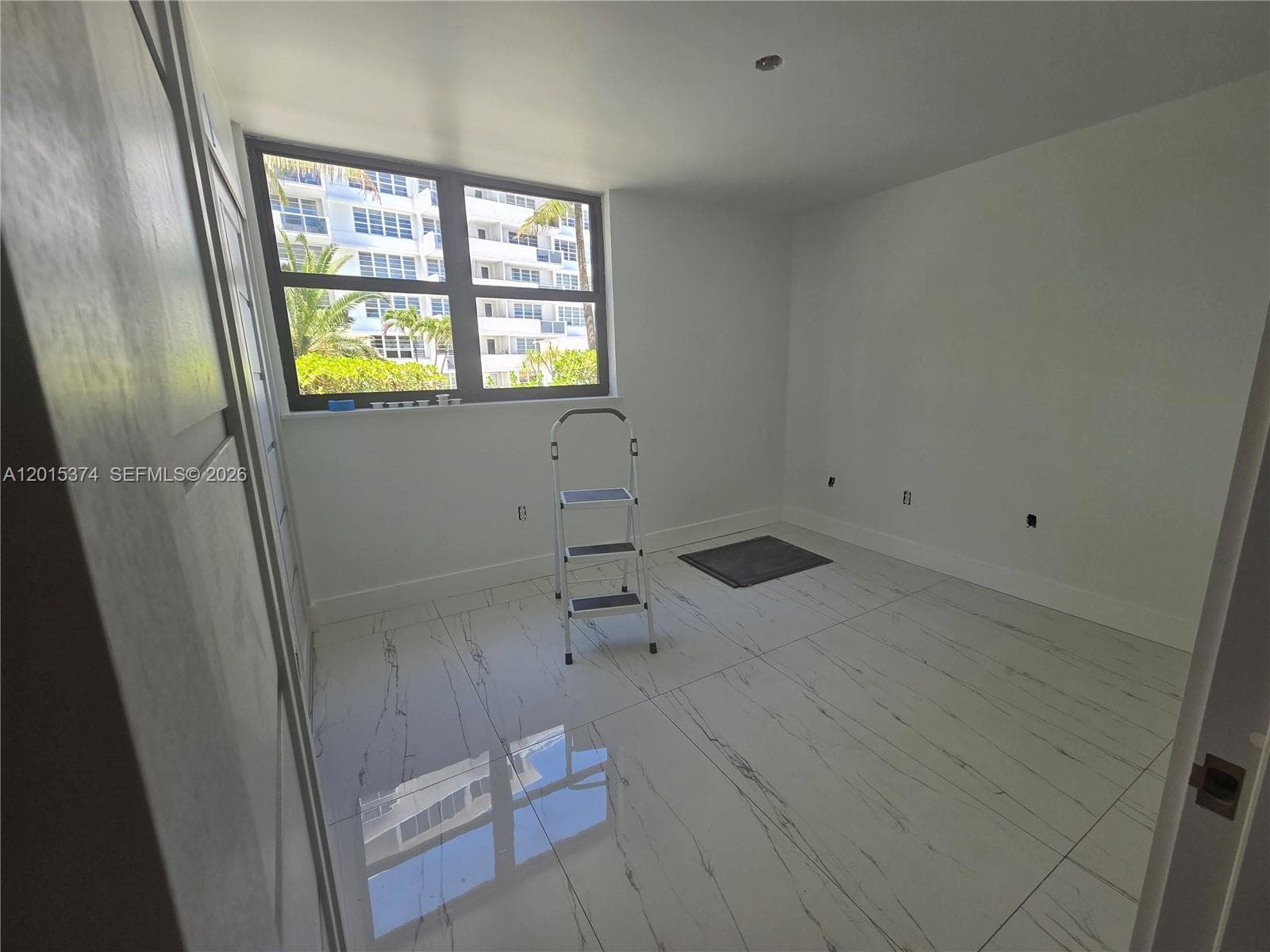 1623 Collins Ave 415 photo 6