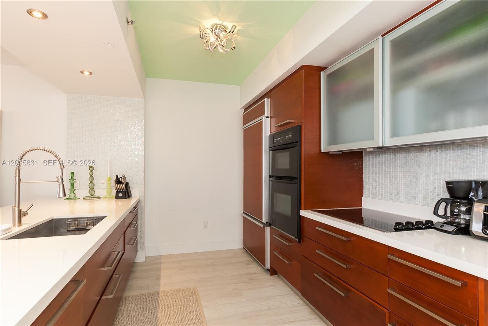 1830 Ocean Dr 3711 photo 7