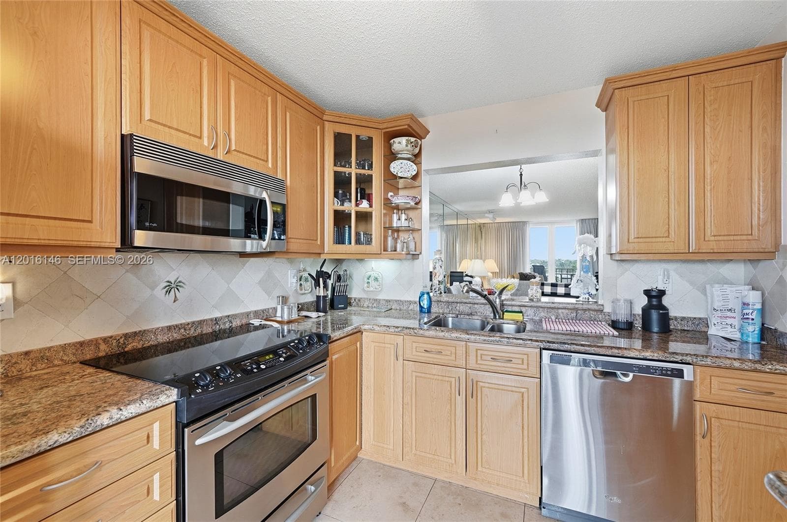 521 N Riverside Dr 606 photo 6