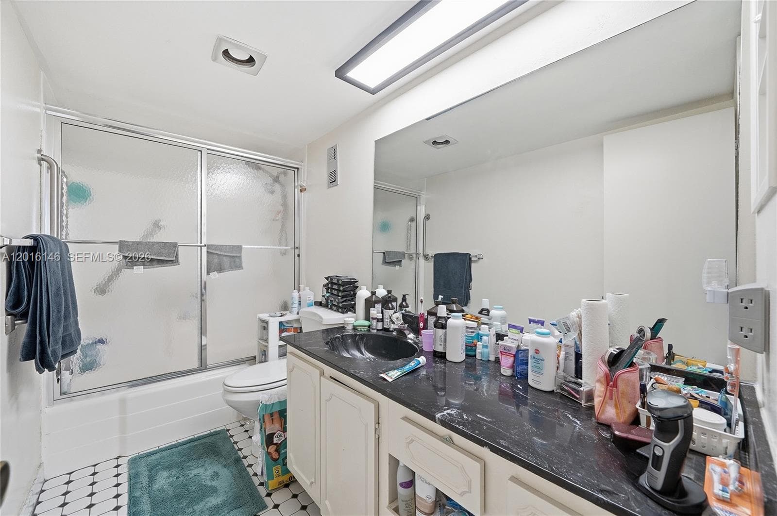 521 N Riverside Dr 606 photo 19