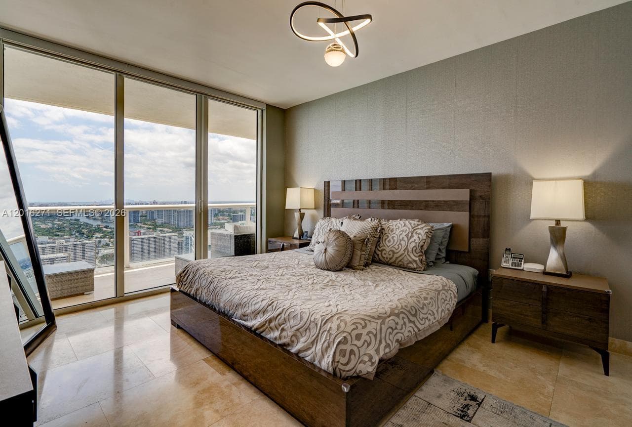 1830 S Ocean Dr 4903 photo 23