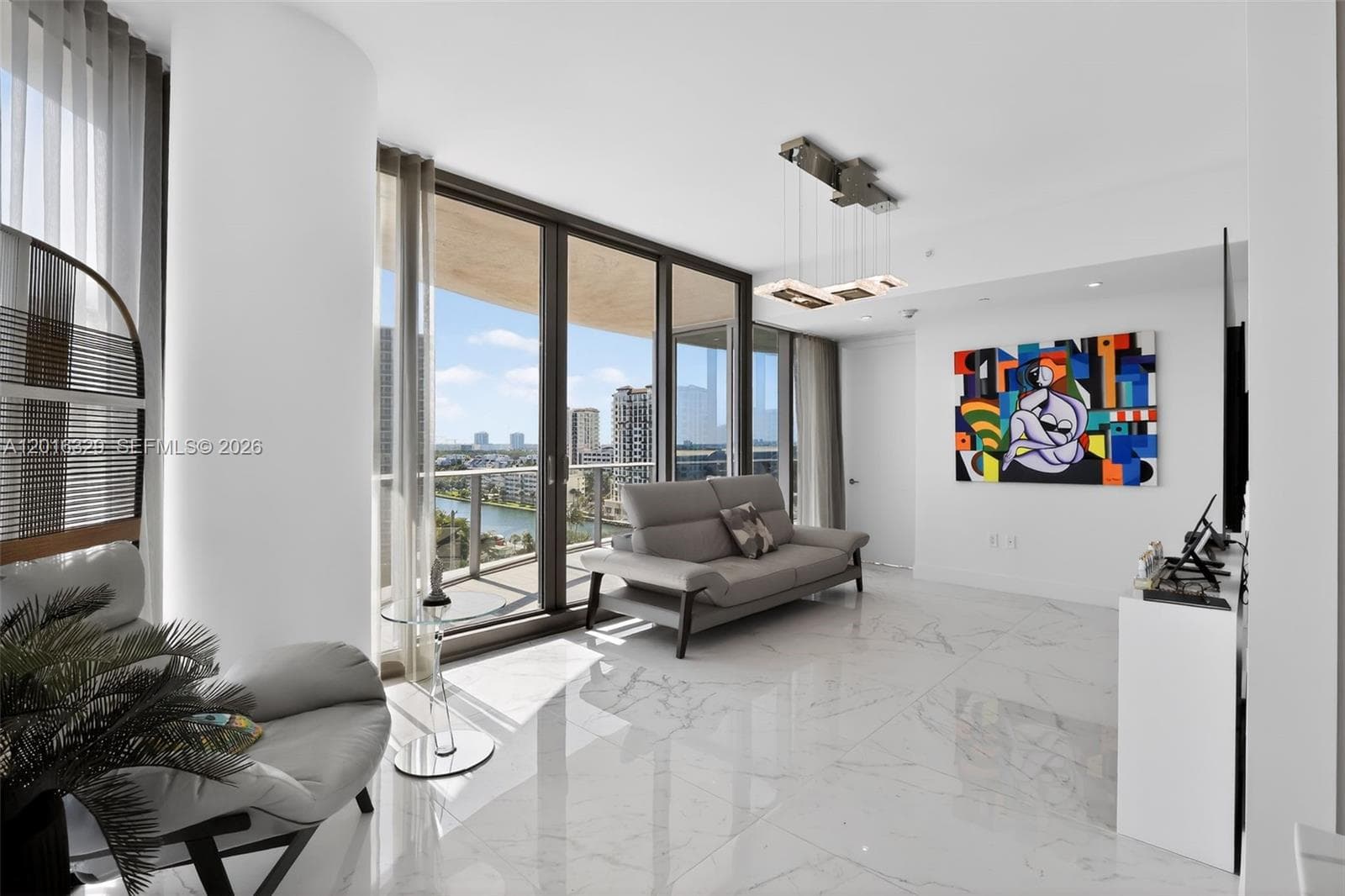 15701 Collins Ave 805 photo 9