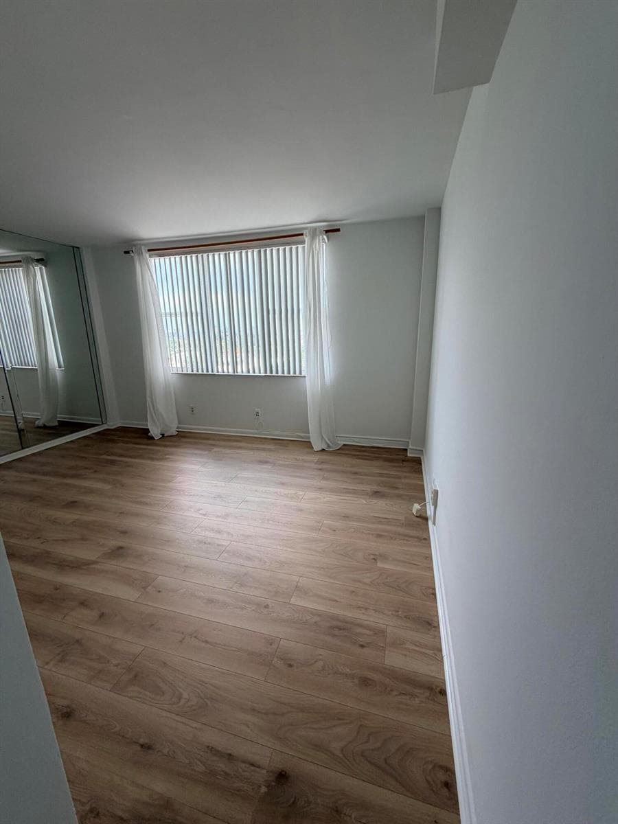 9195 Collins Avenue 913 photo 6