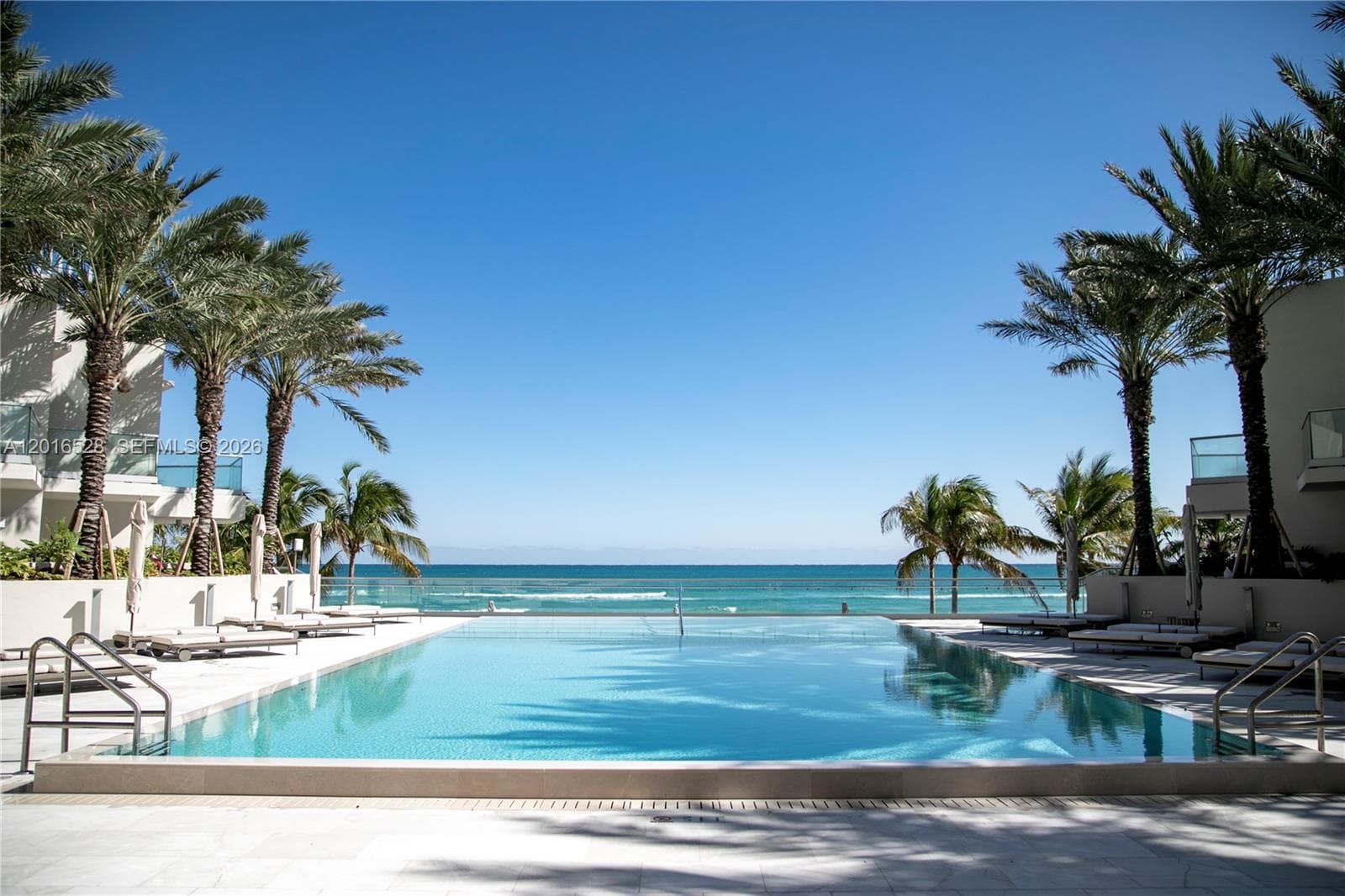 18501 Collins Ave PH5204 photo 23