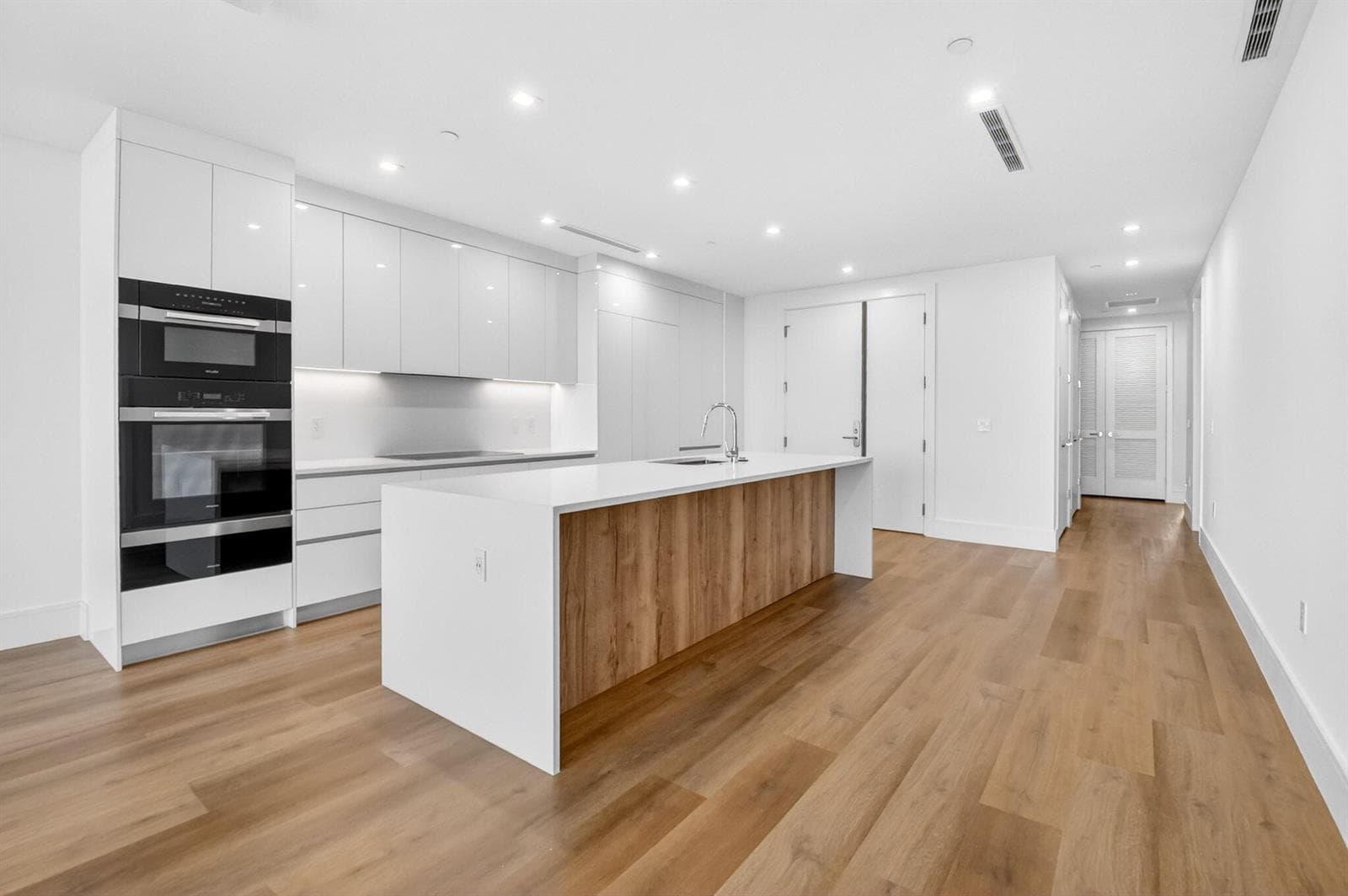 220 Lake Shore Drive 1808 photo 8