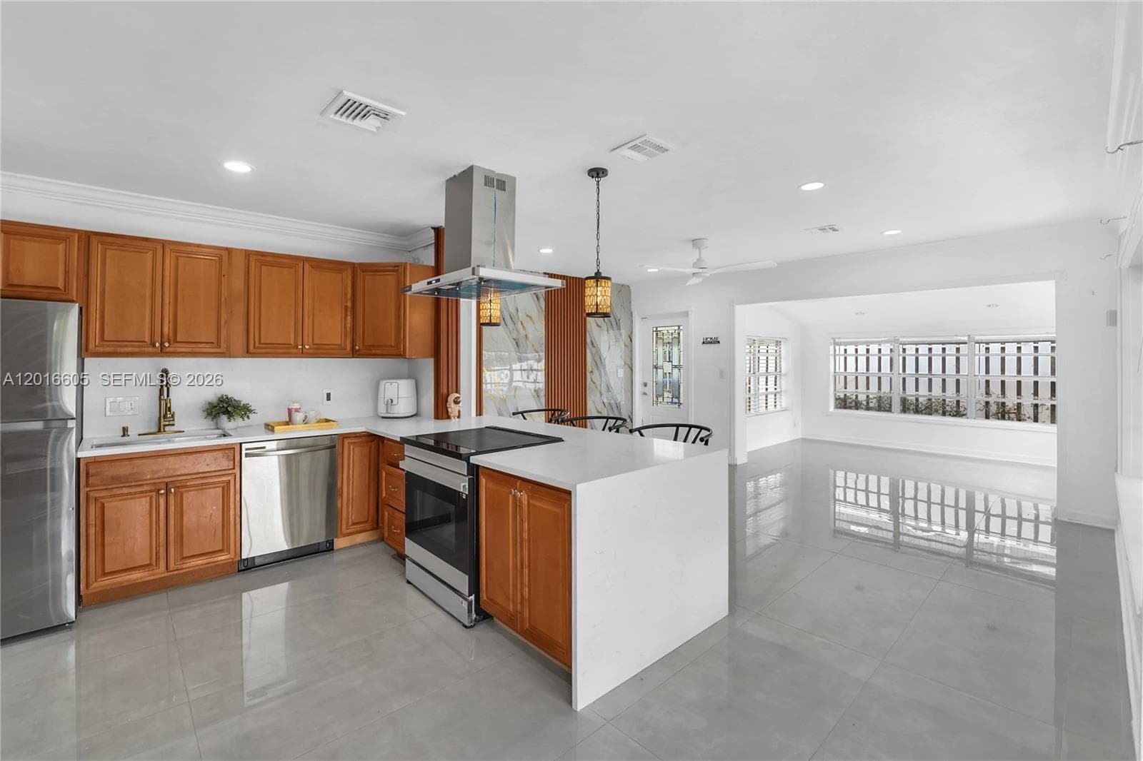 2718 Sherman St photo 23