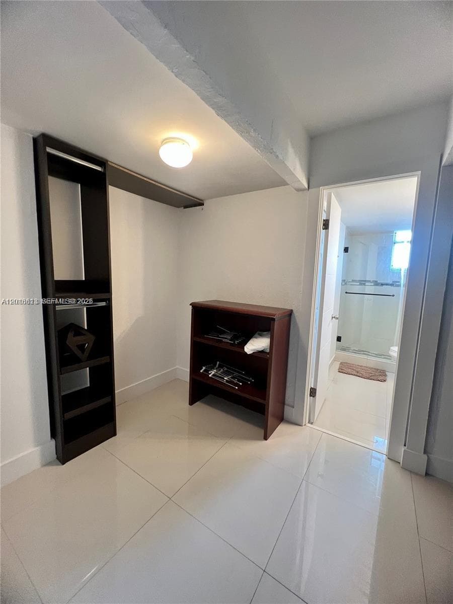 2903 N Miami Beach Blvd 906 photo 17