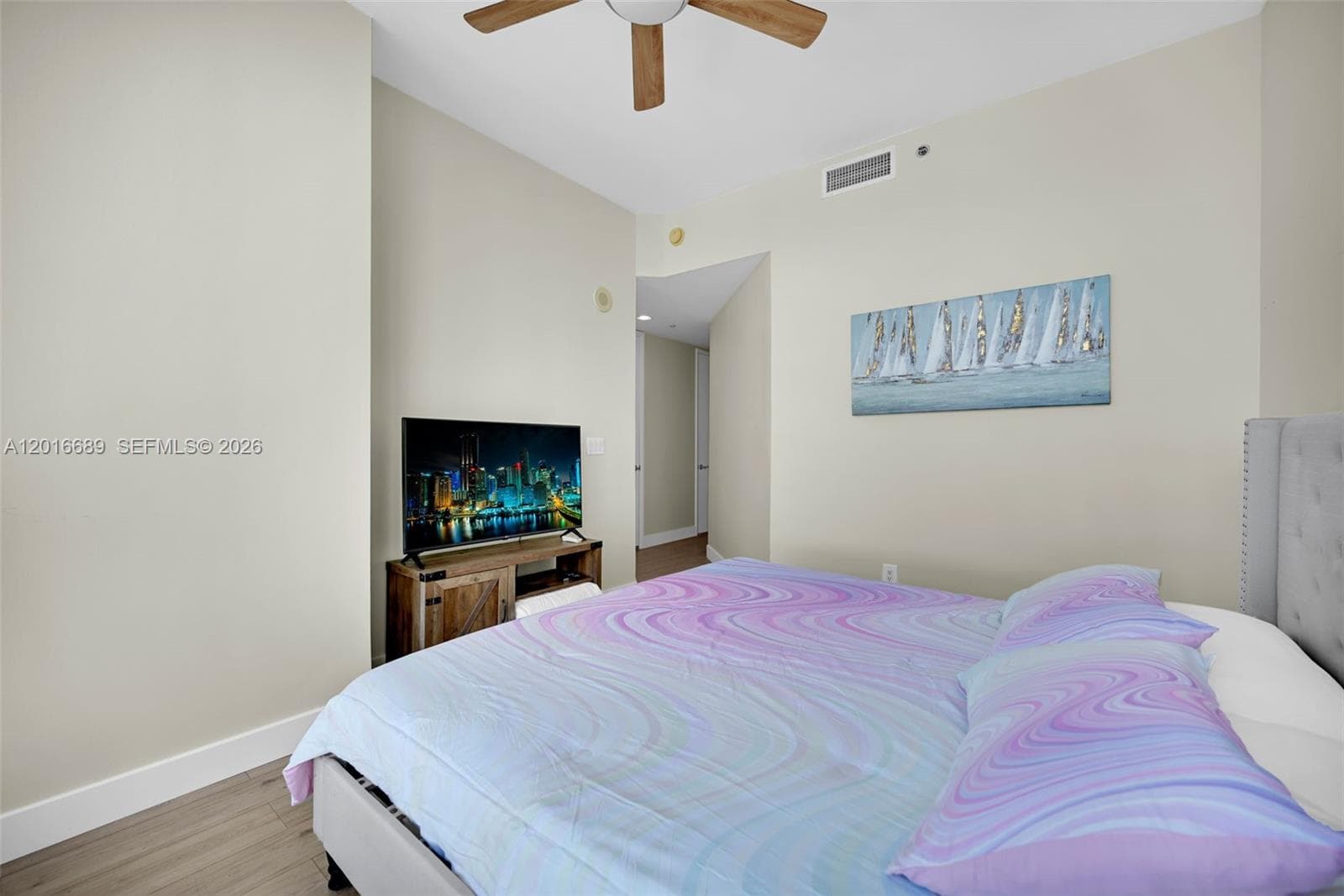 100 S Pointe Dr 801 photo 10