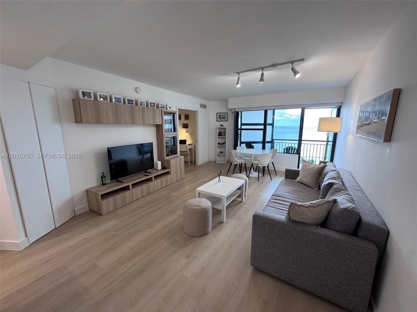 3800 Galt Ocean Dr 709 photo 2
