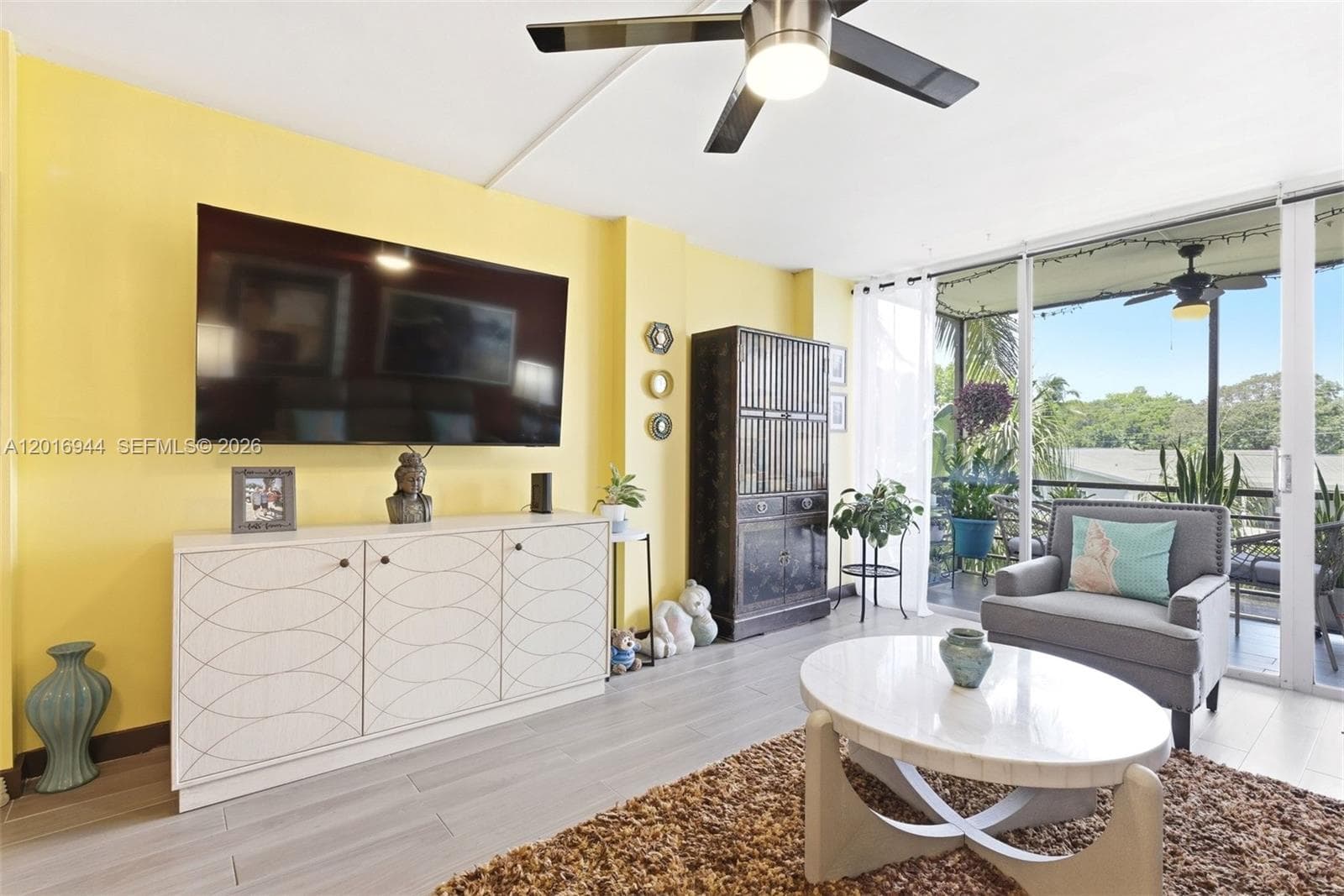 111 Royal Park Dr 2E photo 11
