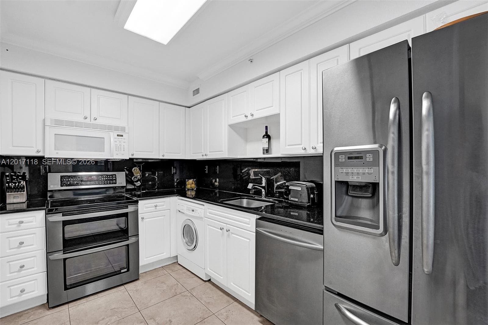 2501 S Ocean Dr 401 (available October) photo 9