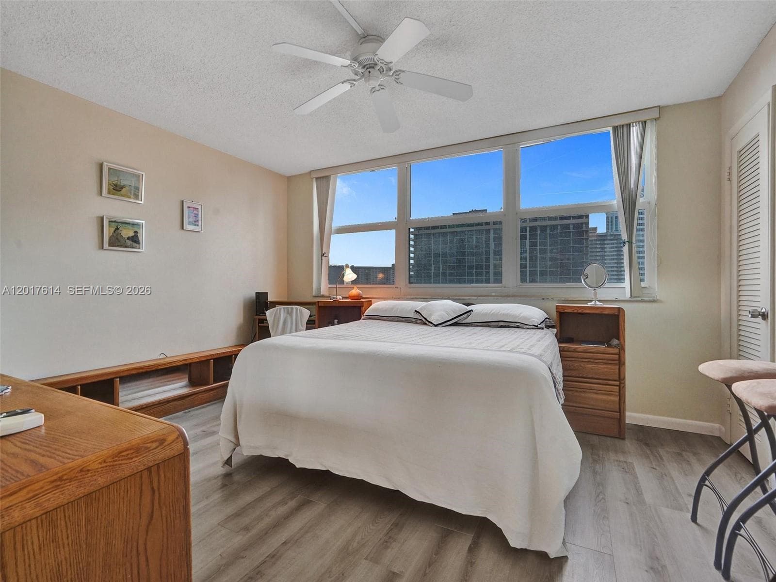 3113 S Ocean Dr 603 photo 2