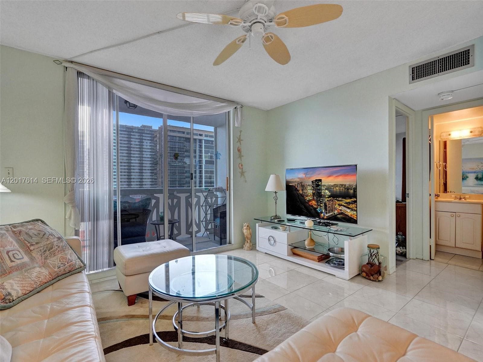 3113 S Ocean Dr 603 photo 5