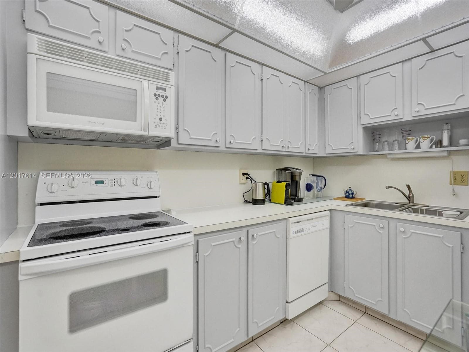 3113 S Ocean Dr 603 photo 4
