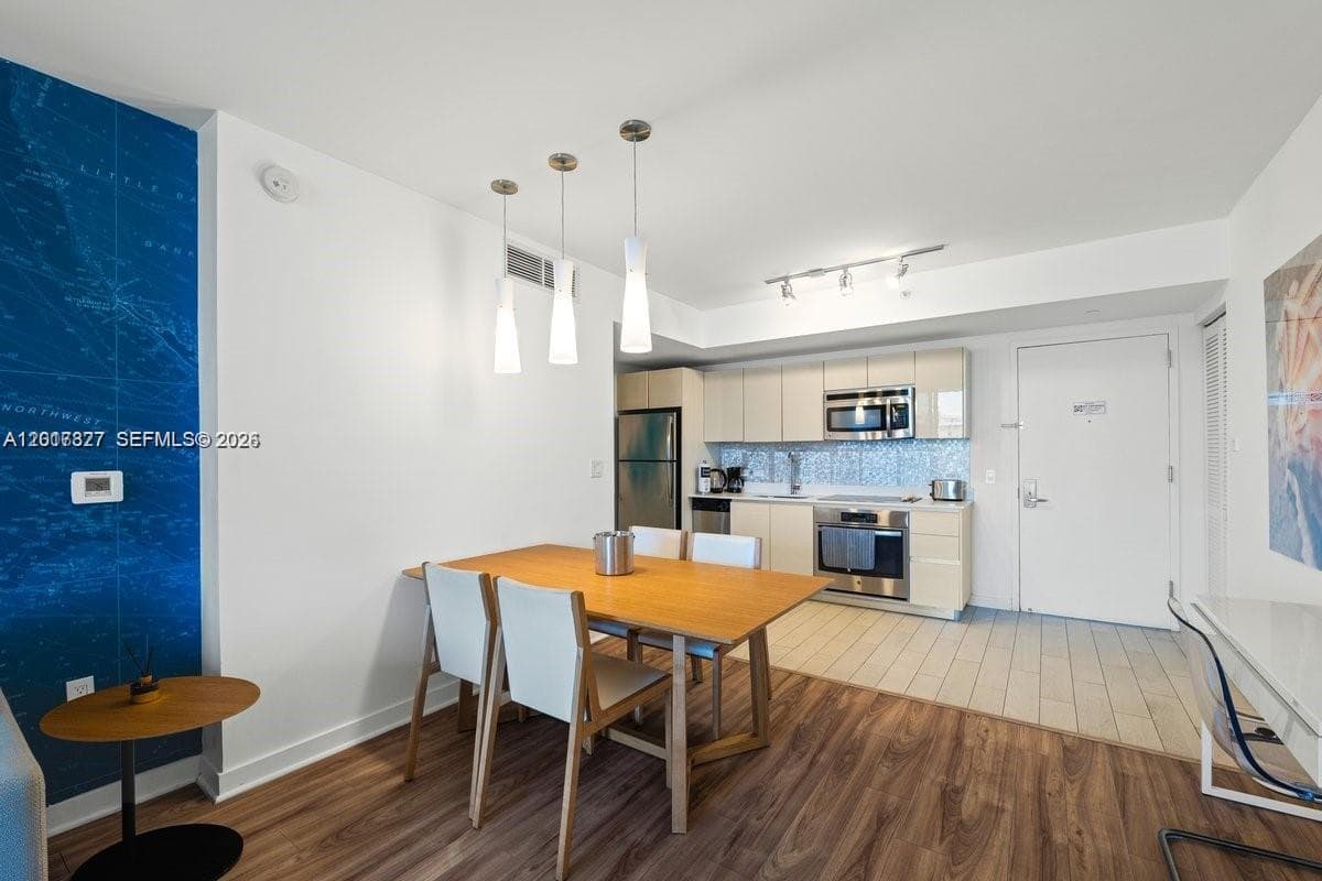 2602 E Hallandale Beach Blvd R1109 photo 7