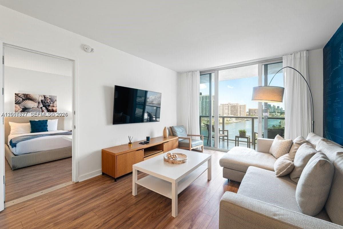 2602 E Hallandale Beach Blvd R1109 photo 3
