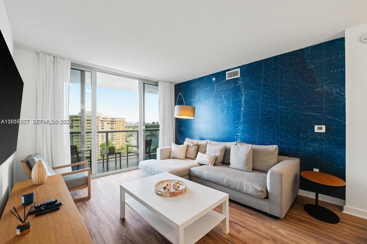 2602 E Hallandale Beach Blvd R1109 photo 4