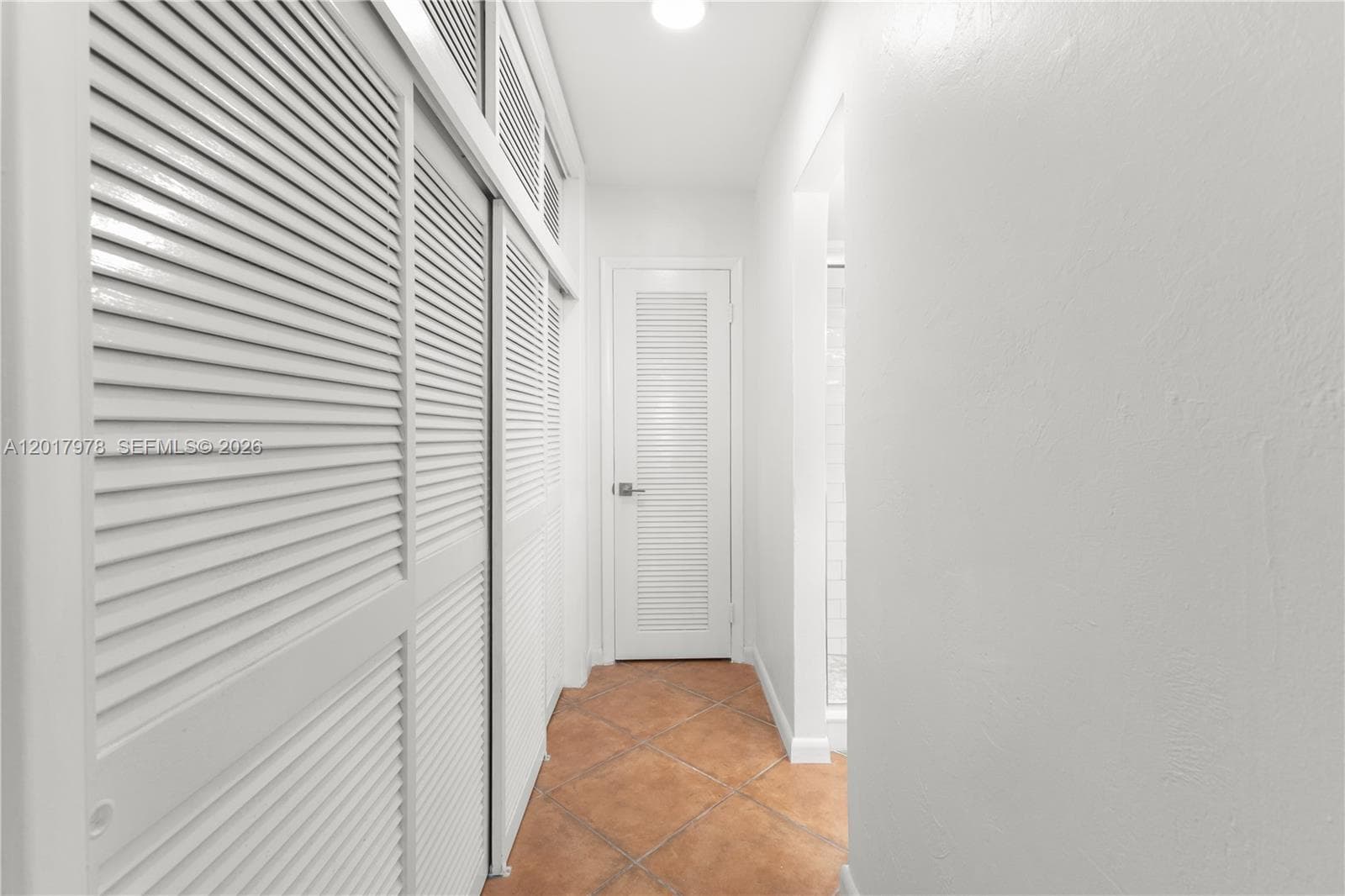 2600 NE 135th St 4E-A photo 16