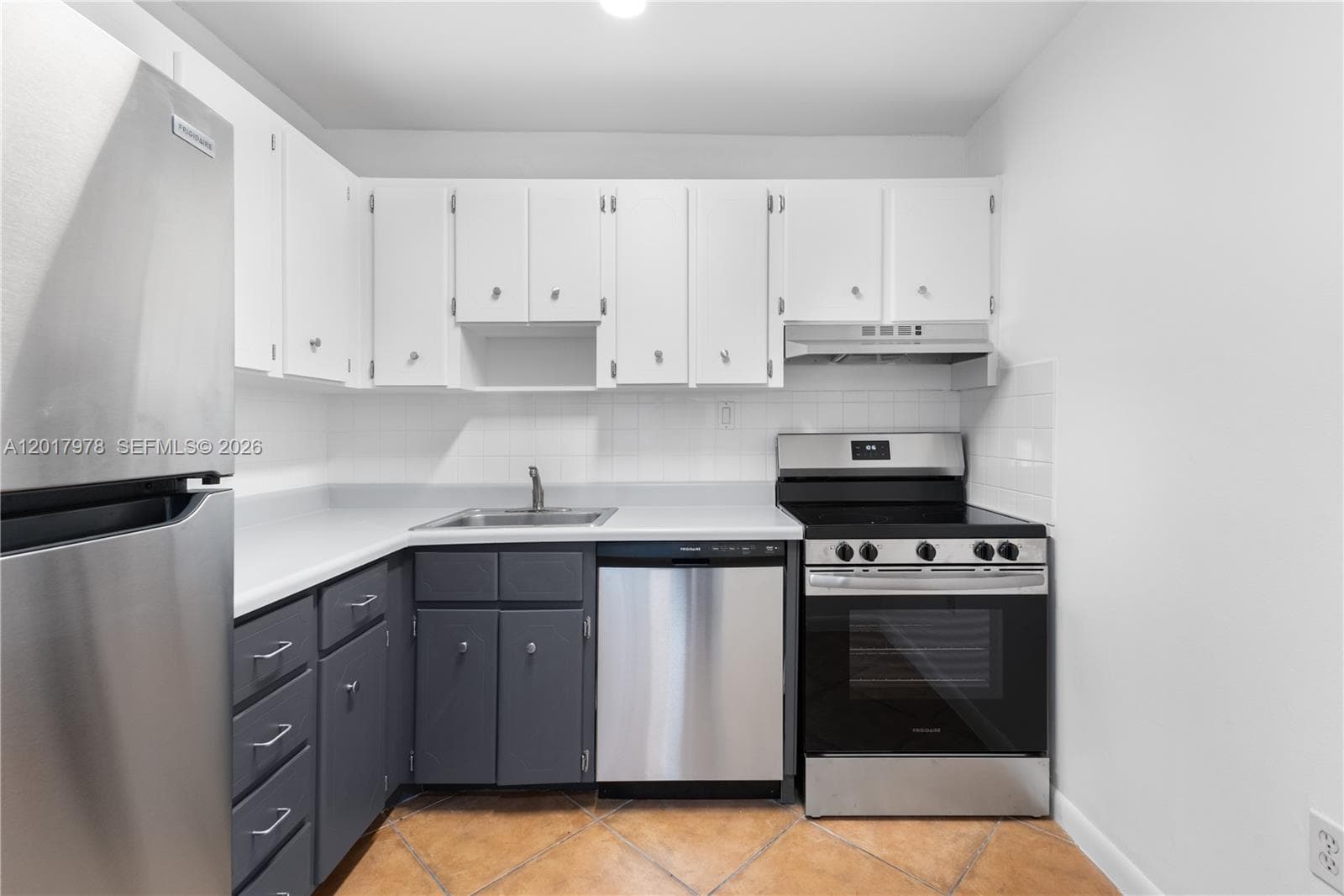 2600 NE 135th St 4E-A photo 8