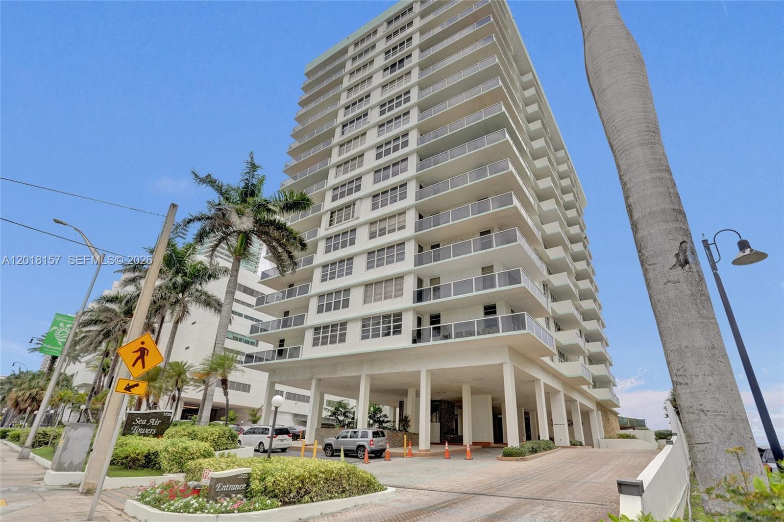 3725 S Ocean Dr 1419 photo 1