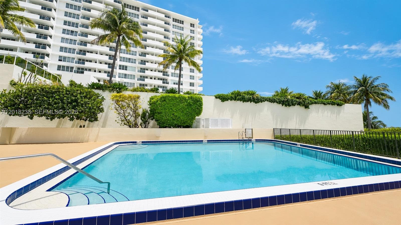 1621 Collins Ave 310 photo 10