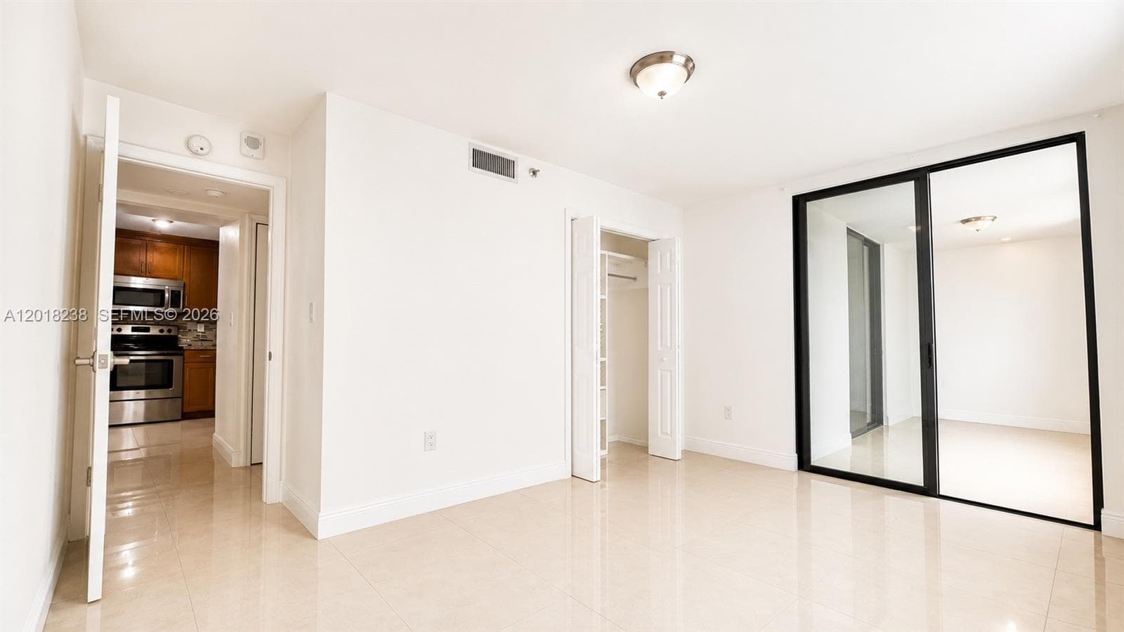 1621 Collins Ave 310 photo 15