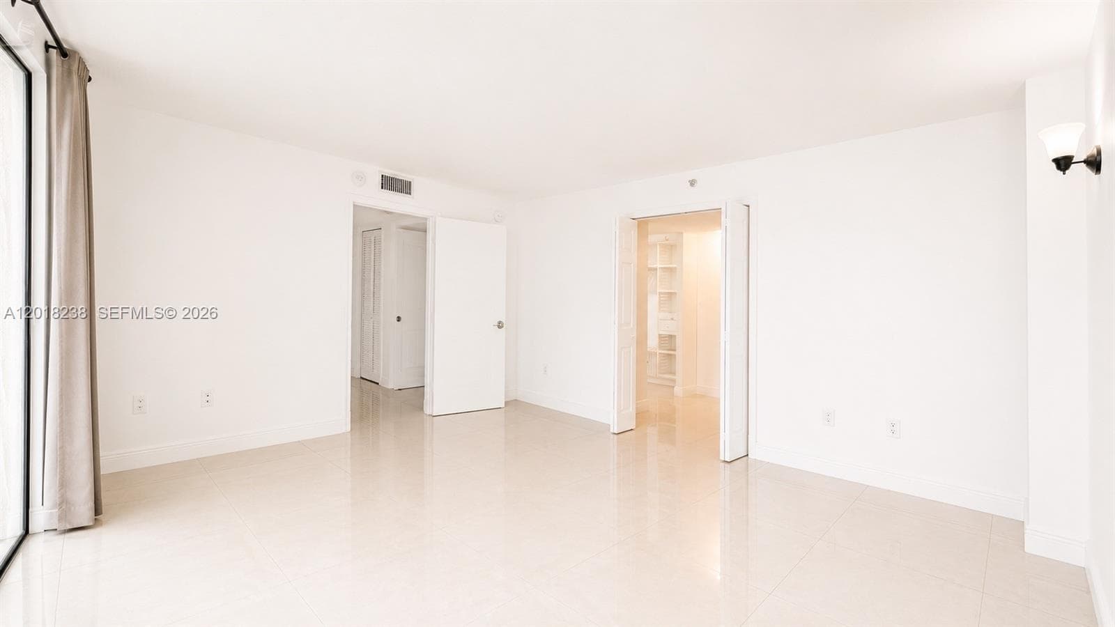 1621 Collins Ave 310 photo 21