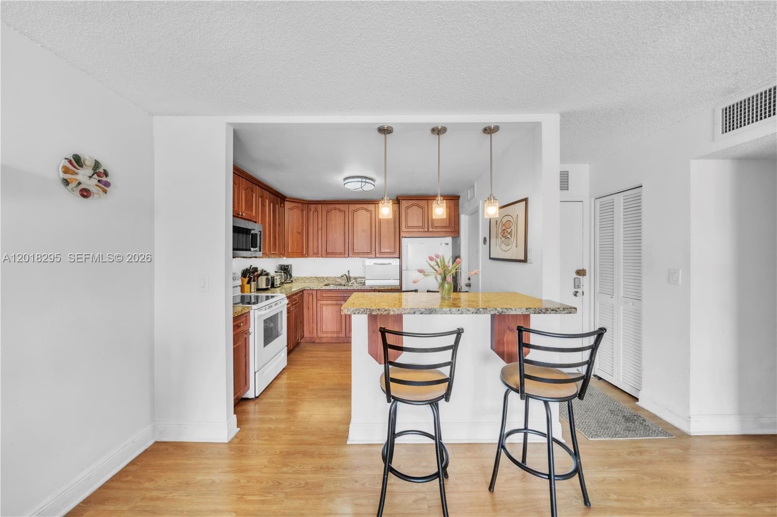2101 S Ocean Dr 1506(AVAILABLE NOW) photo 7