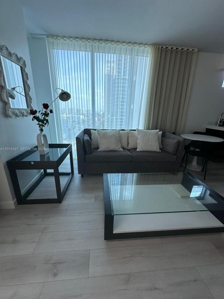17315 Collins Ave 2006 photo 24